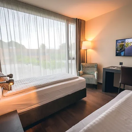 Hotel B-smart 4*