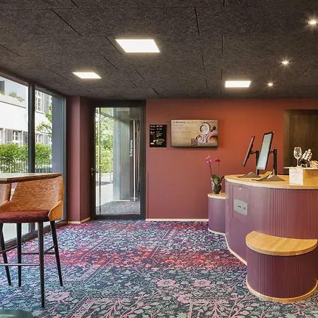 Hotel B-smart 4*