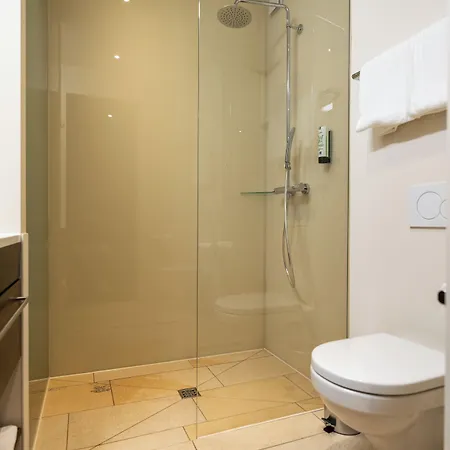 Hotel B-smart 4*