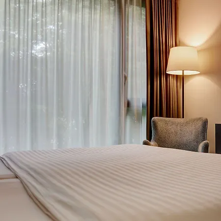 Hotel B-smart 4*