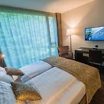 B-smart Ξενοδοχείο 4*